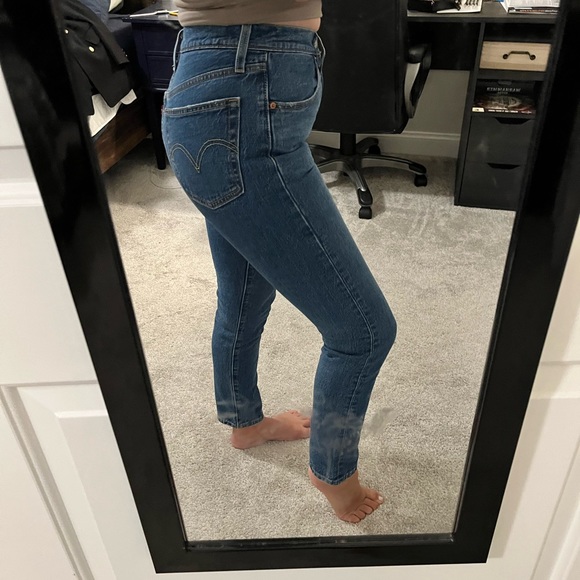 Levi’s - Picture 7 of 8